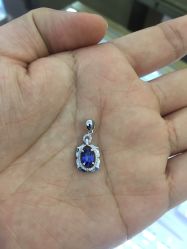 -威德钻石-克拉钻大本营(南京东路店)