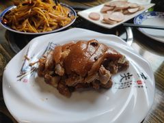 -生活本该如此北京小馆(周庄嘉园店)
