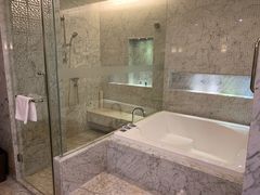 -上海虹桥西郊假日酒店
