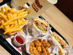 -The Habit Burger Grill 哈比特汉堡(复兴soho店)