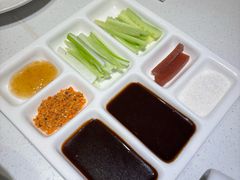 -玖儿小桃红·东北菜·春饼烤鸭(南阳湖街店)