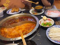 -沸炉重庆老火锅(军事博物馆店)