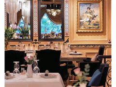 -火车头法国西餐厅