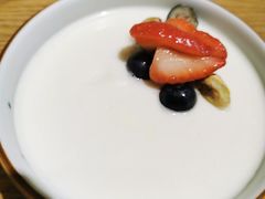 草莓酸奶-小大董·烤鸭(王府井apm店)