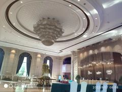 -湖北文旅洪宾红莲湖酒店
