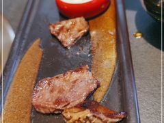-铭牛烧肉·和牛海鲜自助(高新月牙湖店)