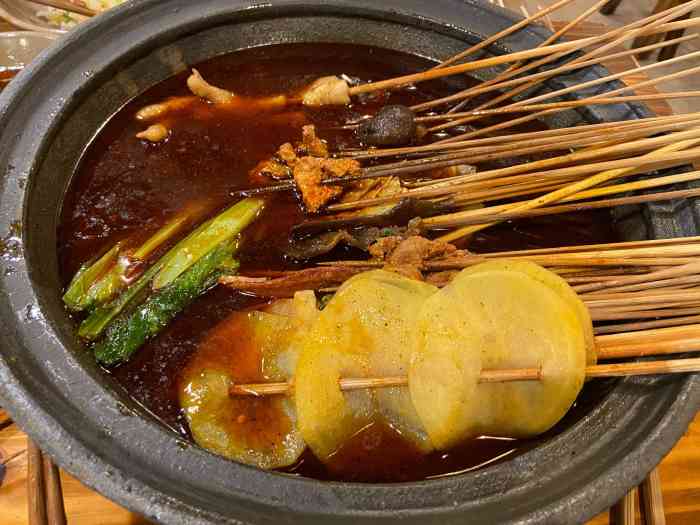 大脚盆串串(锦江学院店)-"没有空调,30多度高温,吃个串串需要勇气.