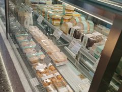 面包甜点陈列柜-迦南(杭州东站万象汇店)