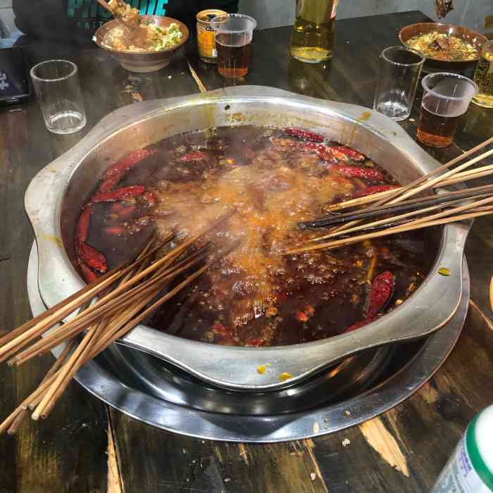 蜀芊芊·串串香(天邻风景店)-"两个人来吃的,团了一个套餐,100根串串.