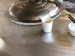 -粘豆包柴火铁锅炖