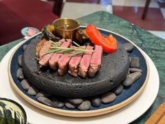 -秘密旅行Bonjour(黑金冠 江南西店)