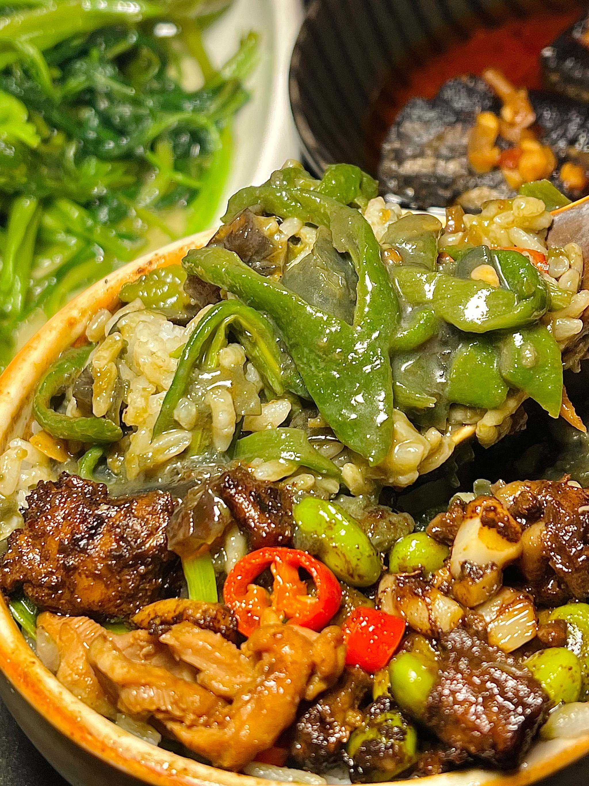 这一口擂椒皮蛋拌饭好吃到无语!北京首店!