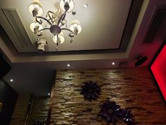 -宝岛甲壳虫KTV(蓝天路店)