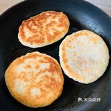 家里经常做肉馅饼当早餐吃，营养健康