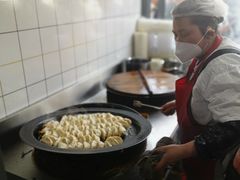 -黄阿姨锅贴大王(万航渡路店)