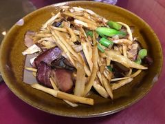 春笋炒土家腊肉-苗湘食府(十年店)