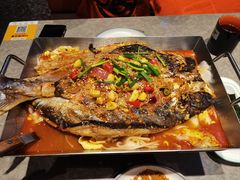 -鸣记脆皮烤鱼·海鲜烤鱼(马栏店)