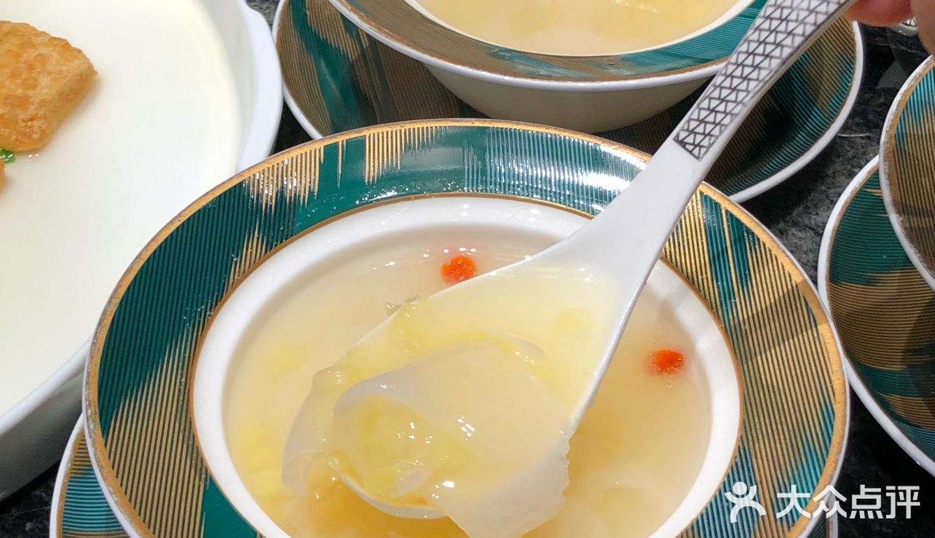 品鉴珍馐佳肴，尽享茶艺之美
