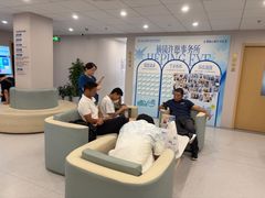 -上海大学附属上海和平眼科医院