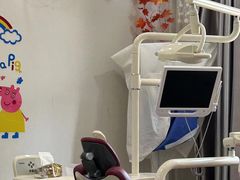 -茂菊口腔连锁(浦东南路店)
