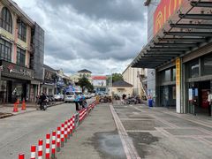 -卜蜂莲花(松江文诚路店)