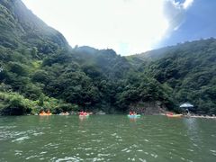 -安吉龙王山峡谷漂流