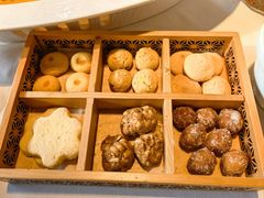 -八府香鸭·啫啫煲(华山路店)