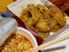 -BHC炸鸡(明洞总店)