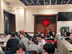 等位区-湘肠香火锅店(团结湖店)
