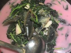 皮蛋煮红苋菜-何氏排骨(左家塘店)