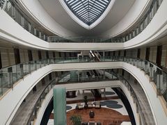 -上海滴水湖皇冠假日酒店