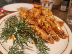 西班牙蒜香油爆虾-ZAFFERANO西班牙海鲜饭(上海首店)