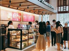 面包甜点陈列柜-星巴克臻选(外滩中心店)