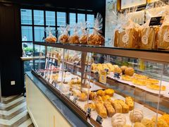 面包甜点陈列柜-牛角村(大族广场店)