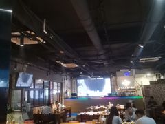 -马路牙子烧烤音乐酒馆(望京店)