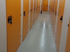 -安东易迷你自助仓储寄存仓库(顾戴路店)