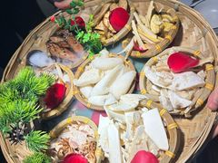-菌彩云南野生菌火锅(万达广场店)