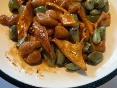 -八府香鸭·啫啫煲(华山路店)