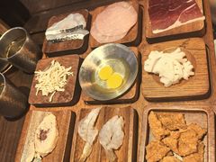 -银米·云南传统过桥米线(双廊黑金冠店)