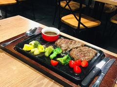 -必胜客(WOW中央公园店)
