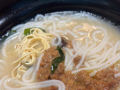 -灵芝妹子海鲜米线(瓦房店新玛特店)