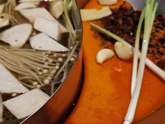 -沸炉重庆老火锅(军事博物馆店)