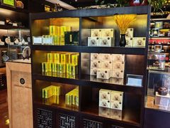 -七彩云南庆沣祥茶庄(金融街店)