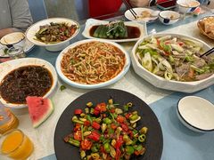 -马尔龙新疆饭店·清真(瑞景店)