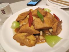 -闫府私房菜(经四路万达店)