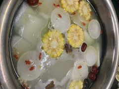 -周良天山牛杂城(天山路总店)