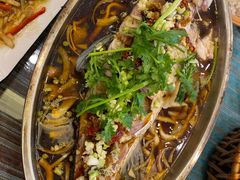 招牌跳水鱼-自游人·美食一楼·地道徽菜(三十年名店)