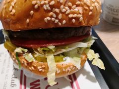 -The Habit Burger Grill 哈比特汉堡(复兴soho店)