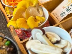 -菌自由丨野生菌火锅特色庭院餐厅(丽江古城店)