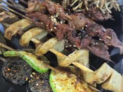 -乔岩保应烧烤店